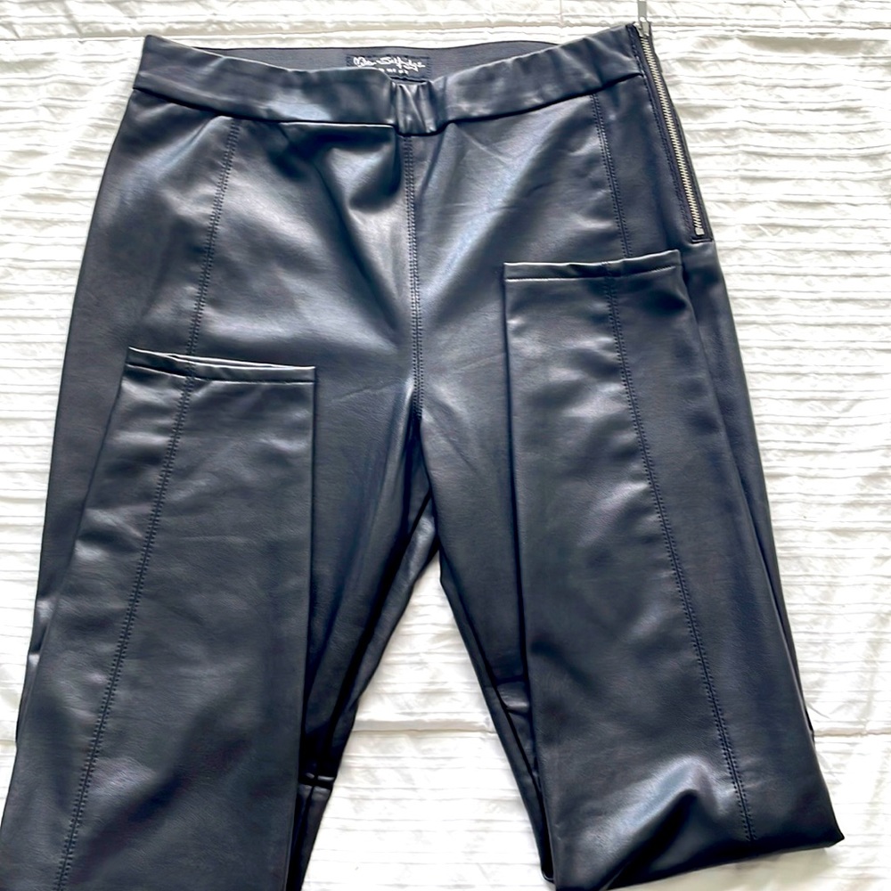 Leather like material leggings